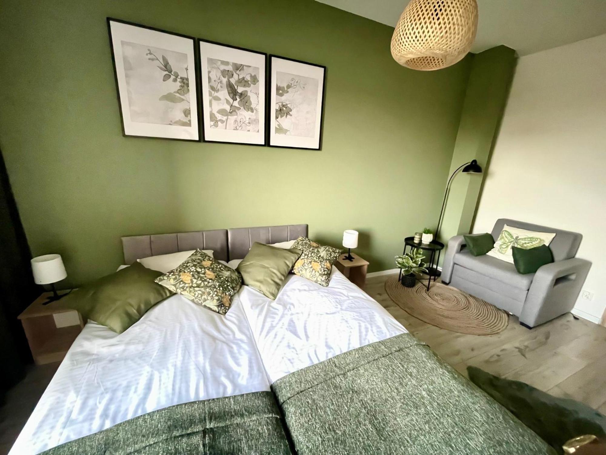 Apartments Sleep & Go Modlin Airport Nowy Dwór Mazowiecki Esterno foto